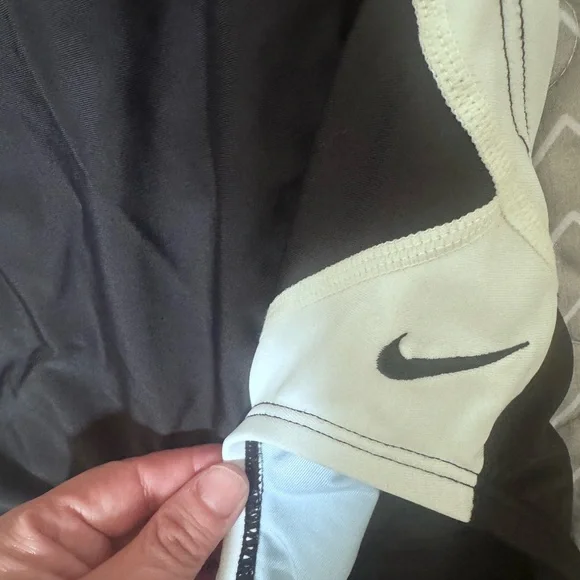 Nike Women's One Piece Swimsuit - Black and White - Picture 6 of 7